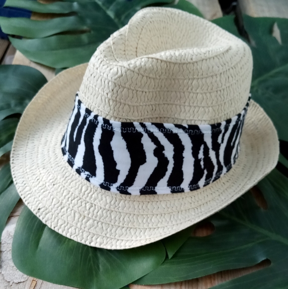 2 in 1 Zebra Print Fedora and Headband 🦓 - Picture 6 of 8
